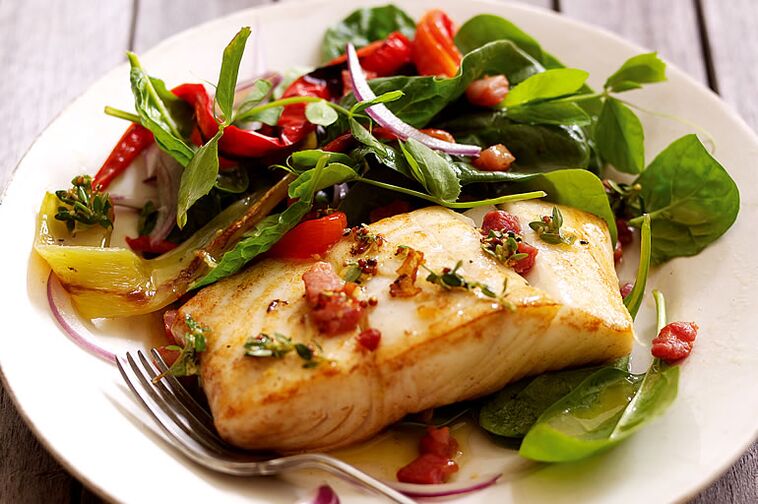 риба з овочами і зеленню для схуднення